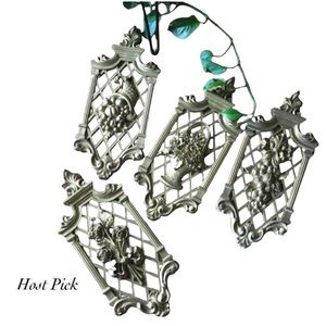 Vintage 1971 Dart Wall Plaque Set